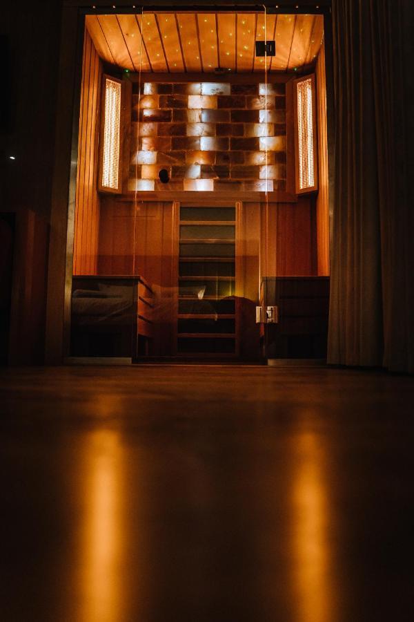 Hotel Glory オラデア エクステリア 写真