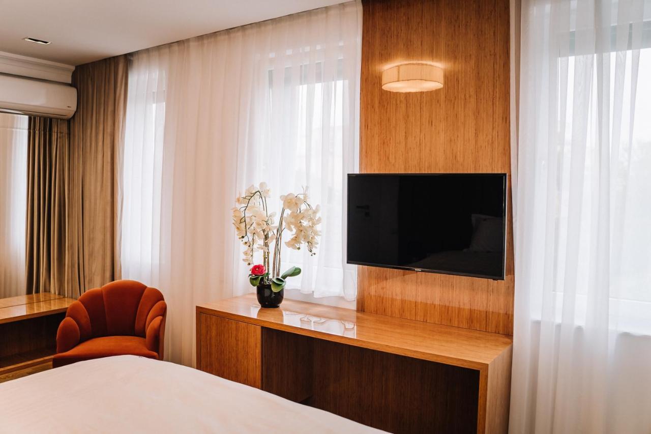 Hotel Glory オラデア エクステリア 写真