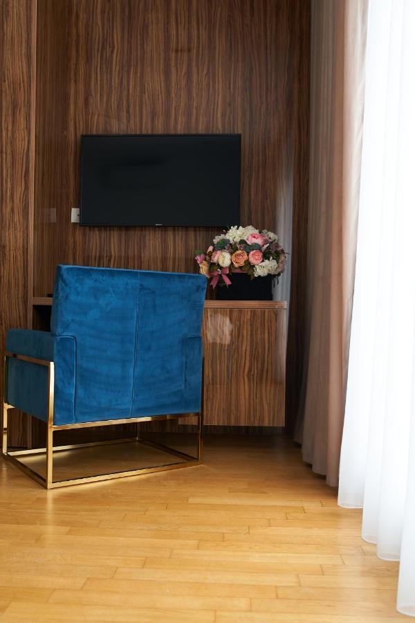 Hotel Glory オラデア エクステリア 写真